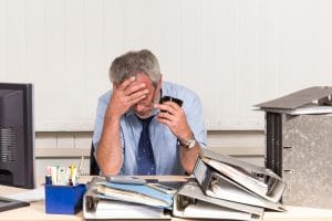 explotación laboral, burnout, elon musk, tesla, horarios, cansancio, balance vida personal, negocios inteligentes