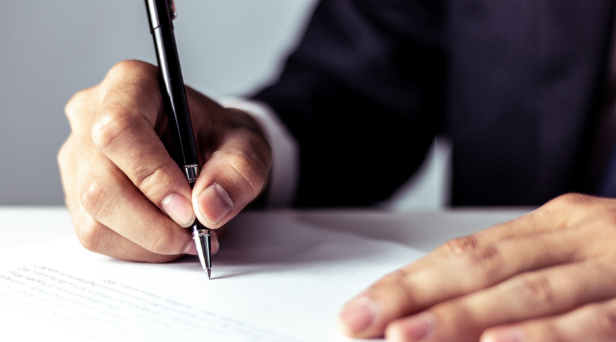 La notificación por correo es ilegal sin la firma del destinatario o su representante