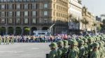 Militares en desfile