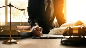 La devolución del ISR a favor no depende de cumplimiento de terceros