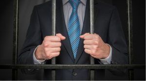AMLO advierte que contratar outsourcing ilegal se castiga con cárcel